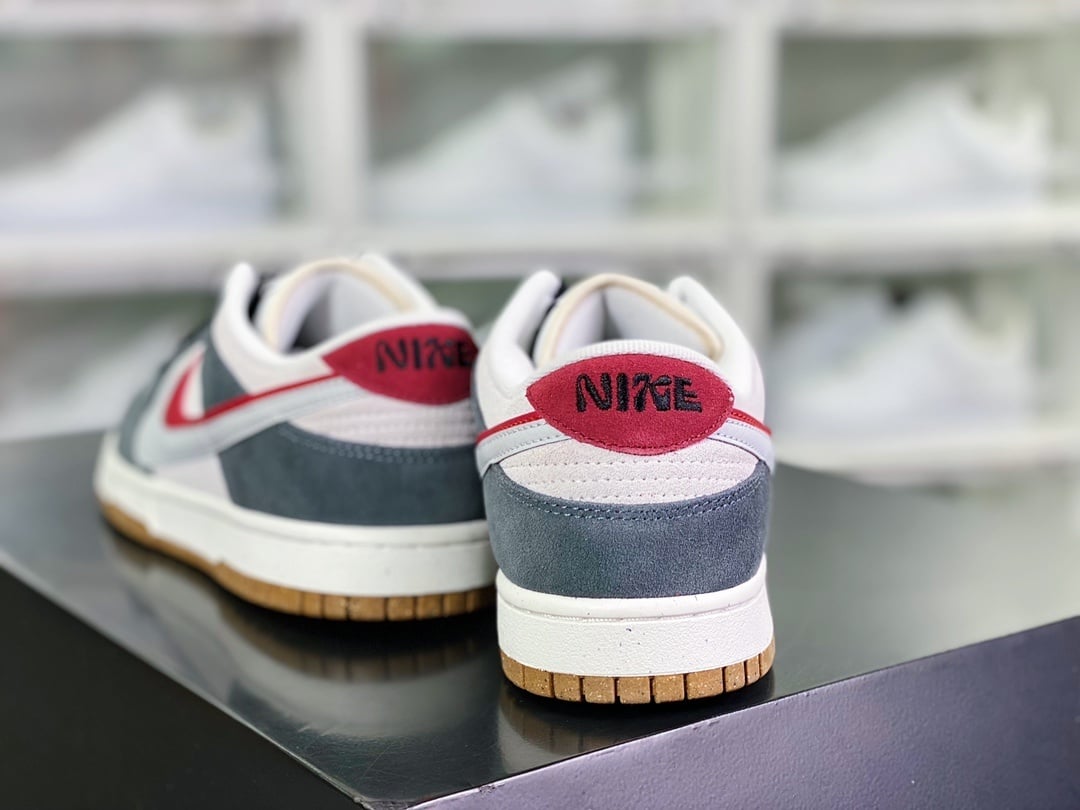 NK Dunk Low Camurça Preto, Cinza e Vermelho Duplo Gancho - Vista 4