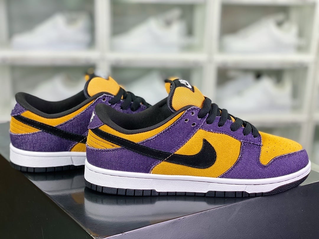 NK Dunk Low Trigo Amarelo, Preto, Roxo em Denim - Vista 2