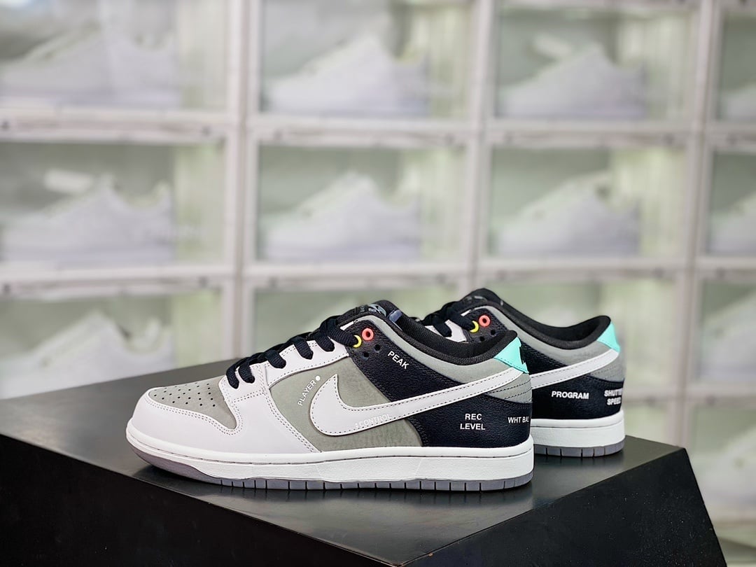 NK Dunk Low Colab Sony Preto e Cinza - Vista 2