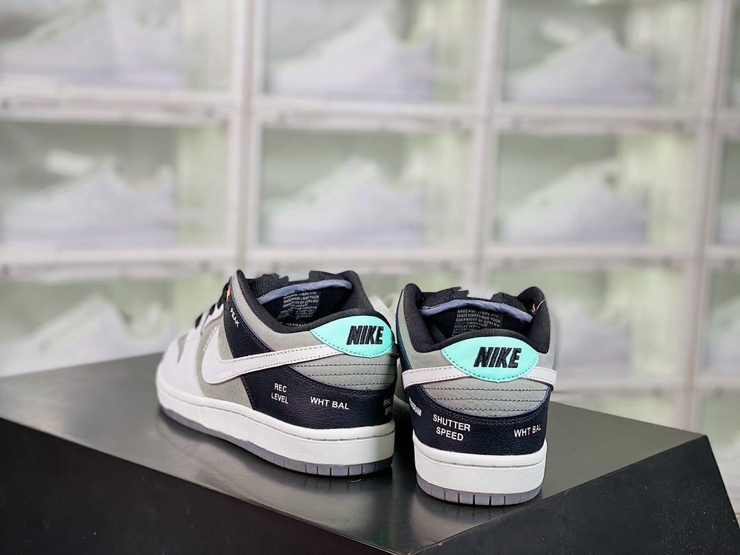 NK Dunk Low Colab Sony Preto e Cinza - Vista 3