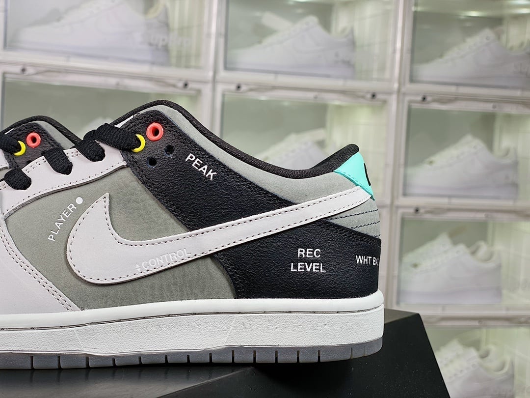 NK Dunk Low Colab Sony Preto e Cinza - Vista 9