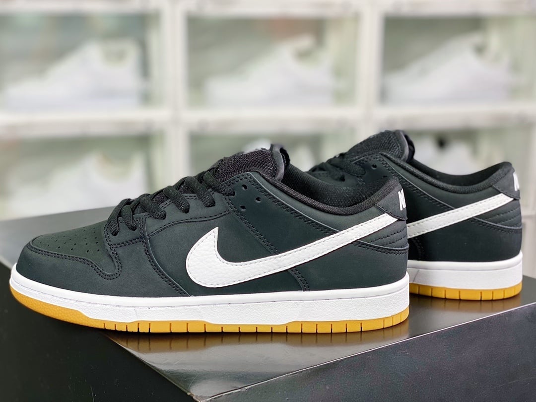 NK Dunk Low Preto Branco Solado de Borracha - Vista 3