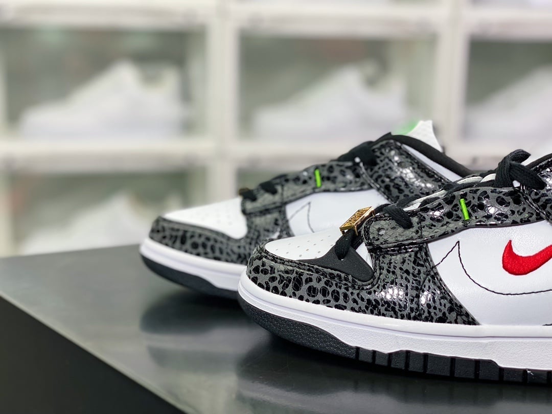 NK Dunk Low Preto e Branco Dust Do It - Vista 8