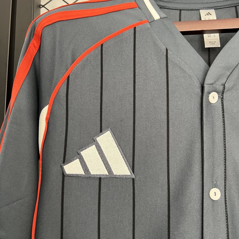 Camisola 25/26 Bayern Munich Baseball - Vista 2