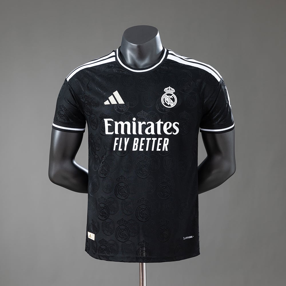 Camisola Edição Especial Real Madrid Preto Versão Jogador 2026/2027 - Vista 1
