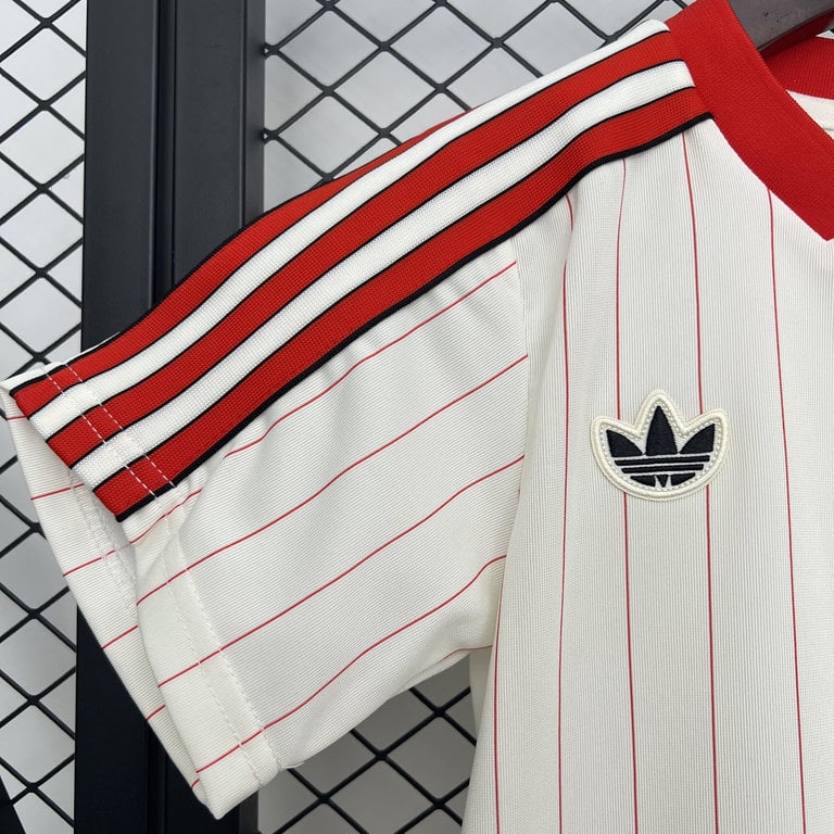 Kit Criança Benfica x Adidas Originals 2025/26 - Vista 4