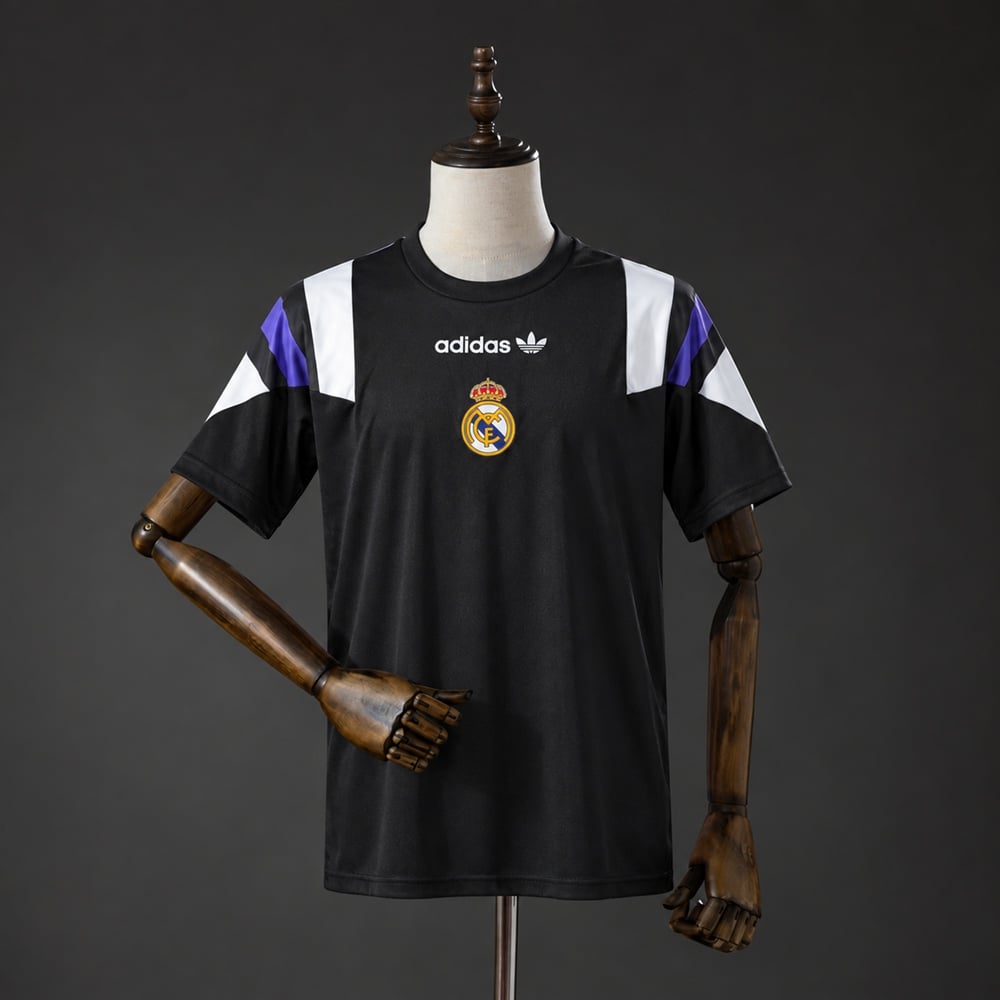 Camisola Real Madrid 2026/2027 EQT Retro Preta - Vista 1
