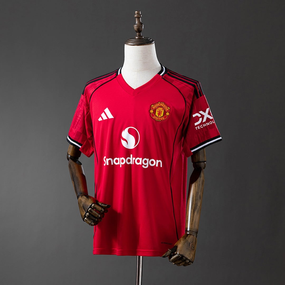 Camisola Principal do Manchester United 2025/2026 - Vista 1