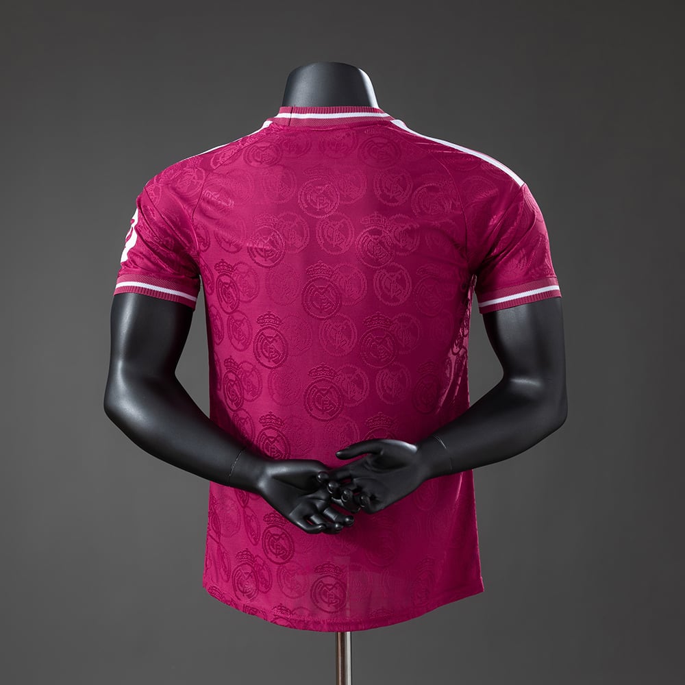 Camisola Edição Especial Real Madrid Vermelho Rosa Versão Jogador 2026/2027 - Vista 2