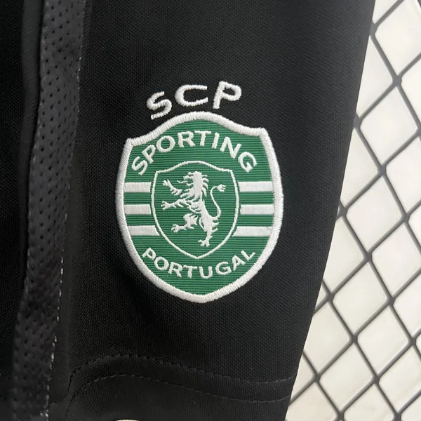 Kit Criança Sporting Principal 2024/25 - Vista 3