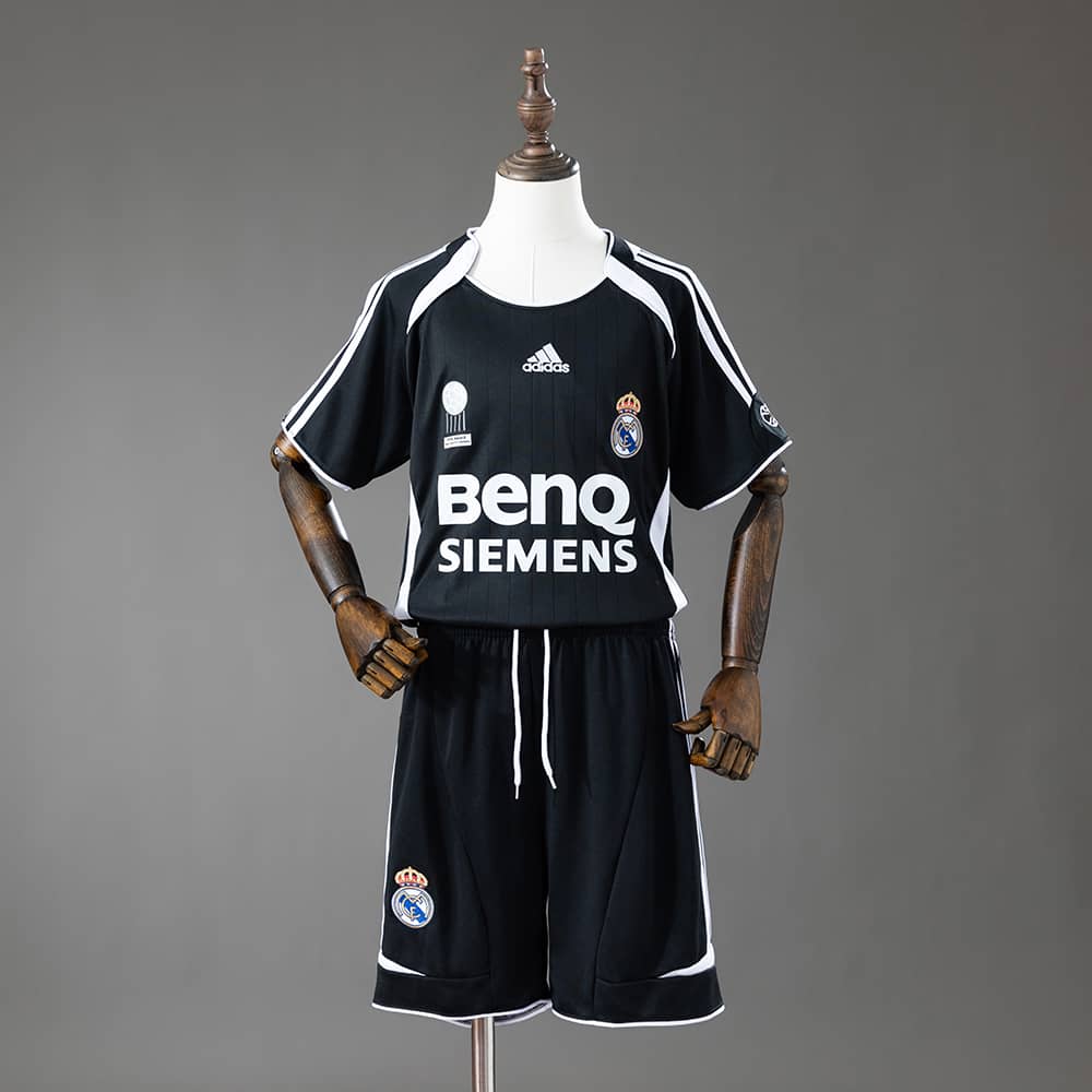 Camisola Terceira Retro Real Madrid 2006/2007 Criança