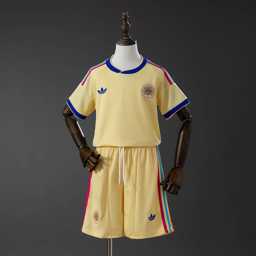 Equipamento Criança Curaçau 2026 Fora