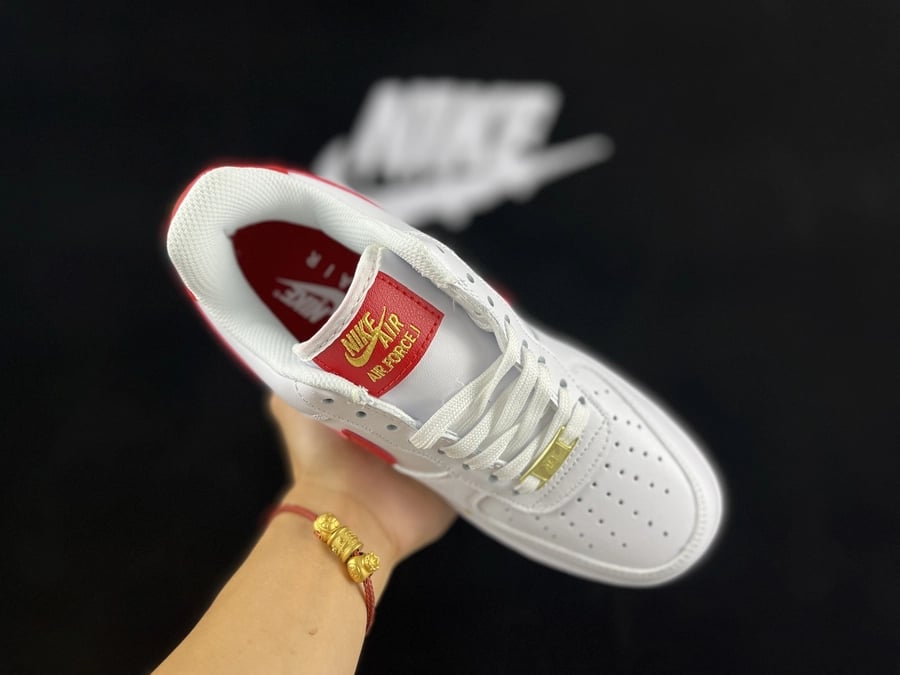 Air Force 1 Low Mini Swoosh Branco Vermelho - Vista 3