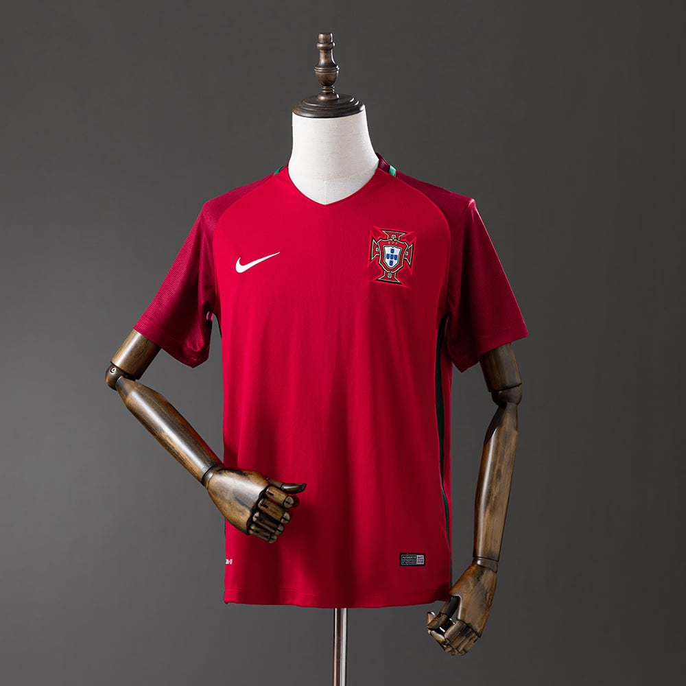Camisola Principal Retro Portugal 2016 - Vista 1