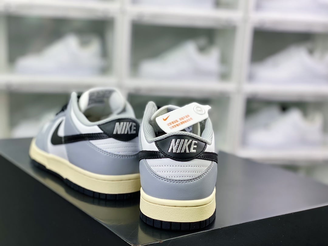 NK Dunk Low Cinza Escuro e Branco - Vista 3