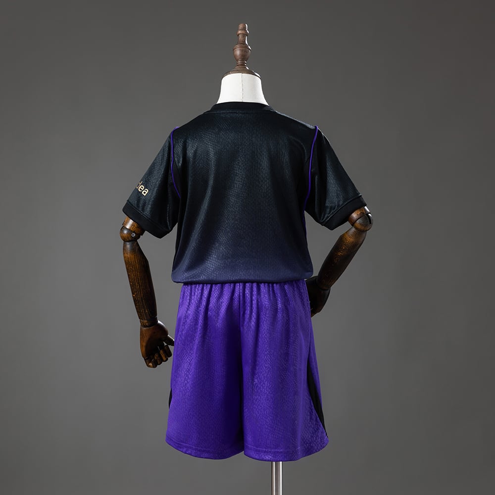 Kit Criança Barcelona x Kobe Bryant 2026/2027 Alternativo - Vista 2