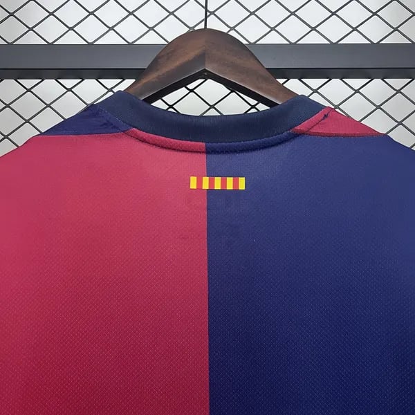 Camisola Barcelona x Travis Scott 2025/26 - Vista 3