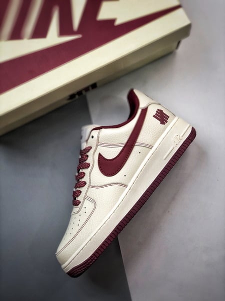 Air Force 1 '07 Low Vermelho Vinho Reflexo - Vista 8