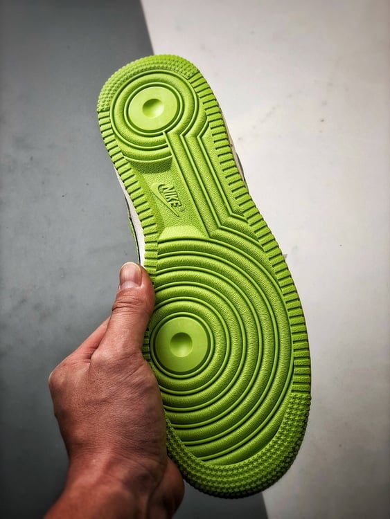 Air Force 1 '07 Low Verde Maçã Xadrez - Vista 4