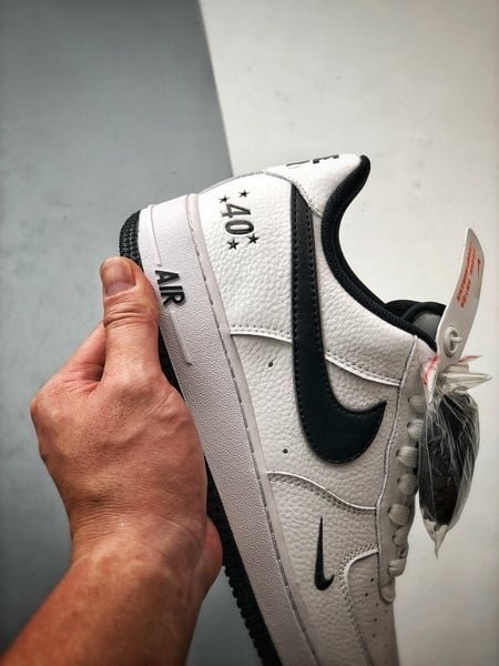 Air Force 1 '07 Low 40º Aniversário Branco e Preto - Vista 2