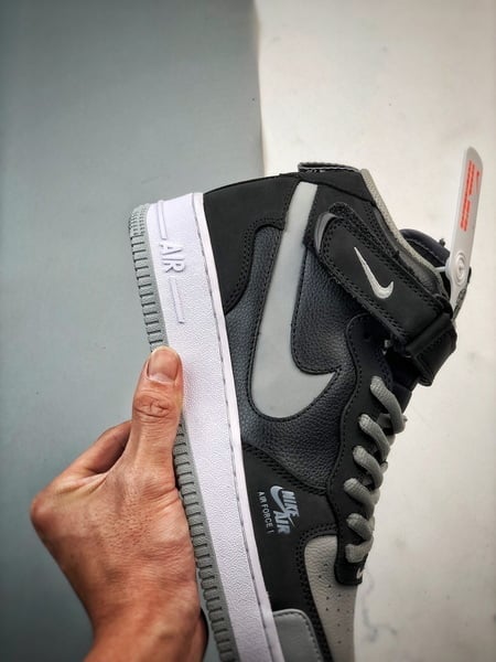 Air Force 1 07 Mid Sombra Cinzenta Reflexo Anjo - Vista 2