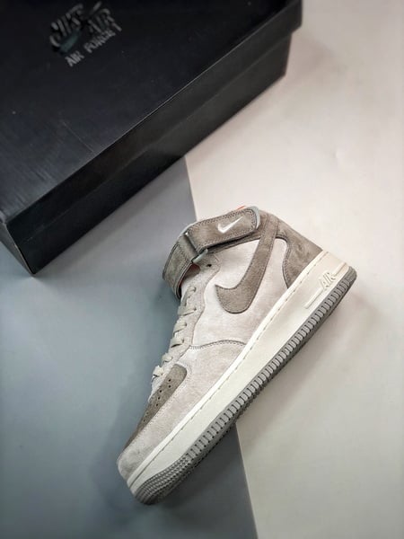 Air Force 1 07 Mid Cinzento e Laranja Camurca - Vista 6