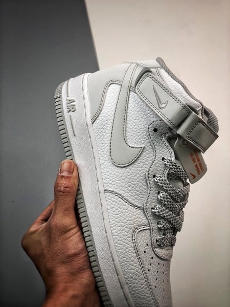 Air Force 1 07 Mid Cinzento e Branco Estrelas - Vista 5