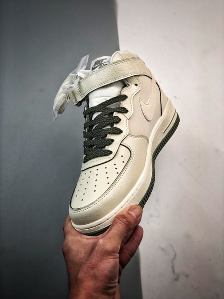 Air Force 1 07 Mid Perolado Bege Branco e Verde - Vista 5