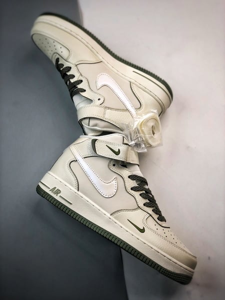 Air Force 1 07 Mid Perolado Bege Branco e Verde - Vista 6