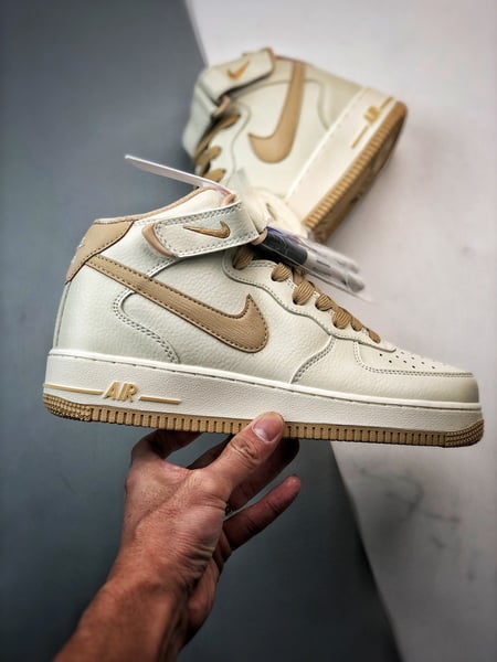 Air Force 1 07 Mid Branco e Caqui Caneta - Vista 7