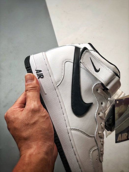 Air Force 1 07 Mid Branco e Preto - Vista 2