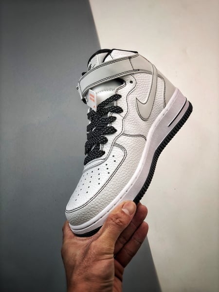 Air Force 1 07 Mid Branco e Preto - Vista 5