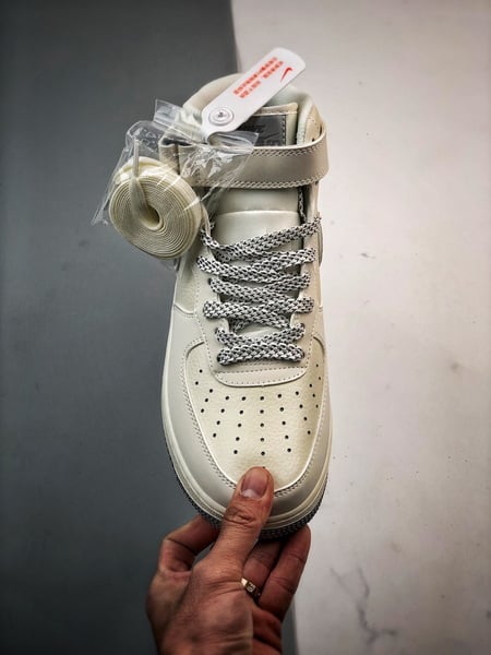 Air Force 1 07 Mid Branco e Cinzento3M - Vista 9