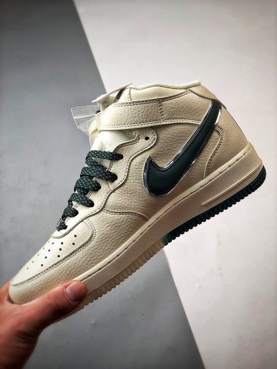 Air Force 1 07 Mid Bege e Verde Reflexo - Vista 5