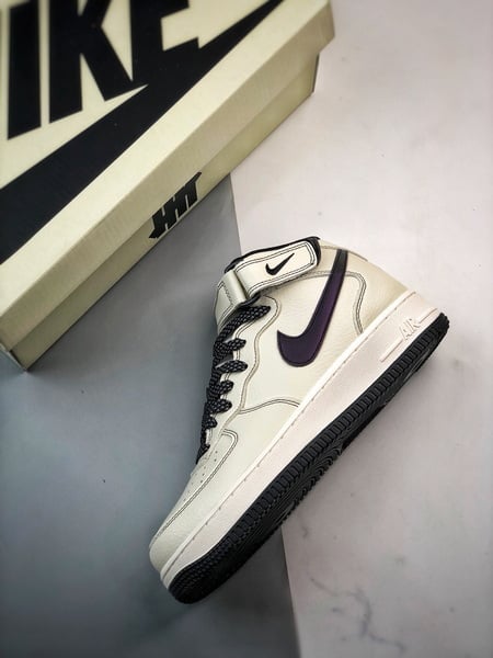 Air Force 1 07 Mid Bege e Preto - Vista 8