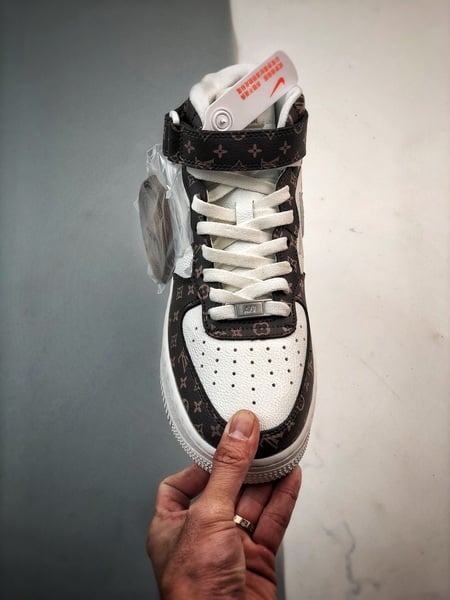 Air Force 1 07 Mid LV Branco e Marrom Estampado Completo - Vista 9