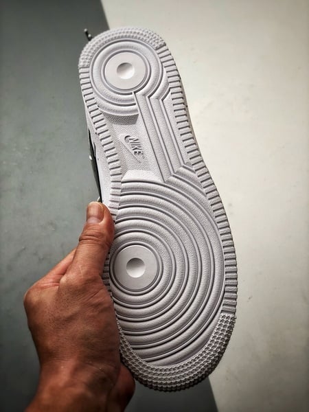 Air Force 1 Low Função Graffiti Branco e Cinza com Cadarços - Vista 4