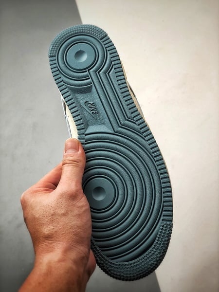 Air Force 1 Low Digimon Cinza e Azul - Vista 4