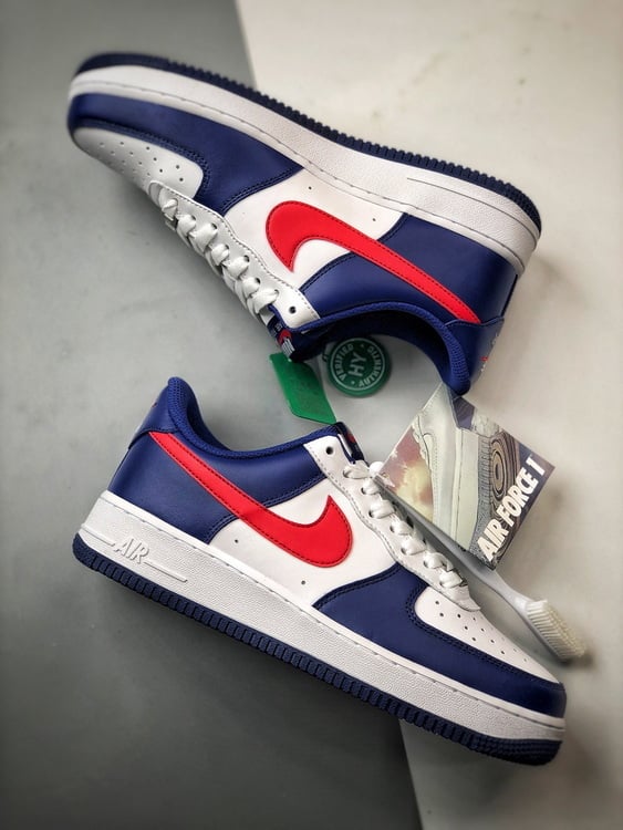 Air Force 1 Low Independência Branco, Azul e Vermelho - Vista 6