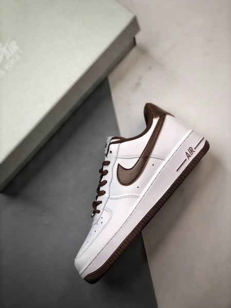 Air Force 1 Low Branco e Marrom - Vista 8