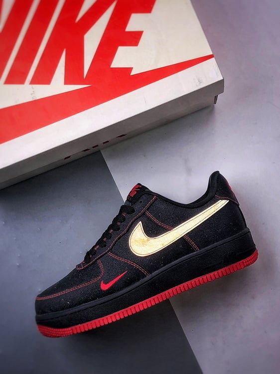 Air Force 1 Low Preto e Vermelho com Brilhantes Estrela - Vista 8