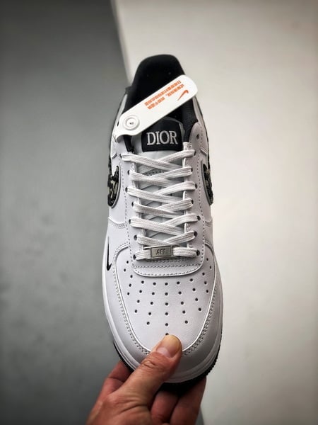 Air Force 1 Low _By You_ Dior Branco e Preto - Vista 9