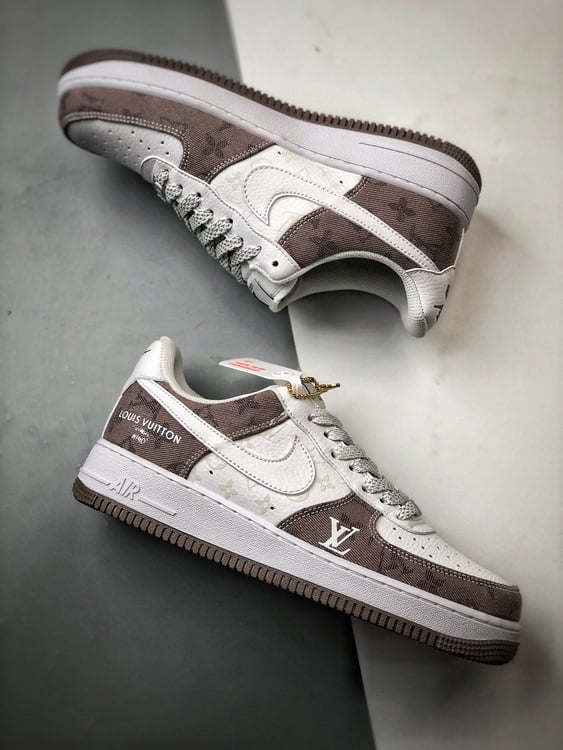 Air Force 1 Low 'By You' LV Branco, Castanho e Denim - Vista 6
