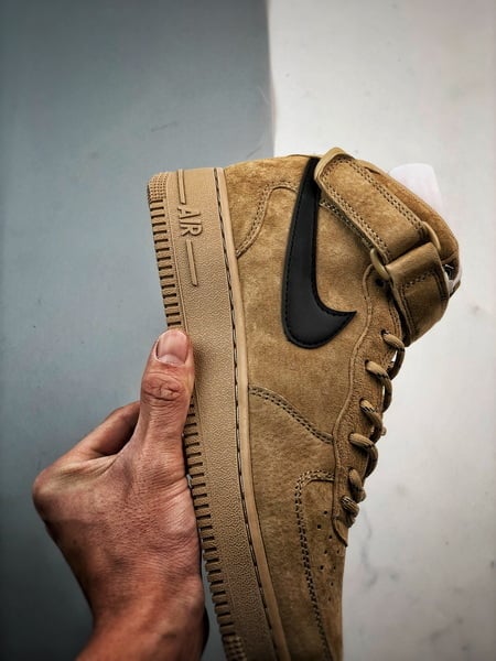 Air Force 1 Mid By You Terra e Amarelo Camurca - Vista 2