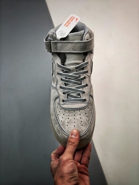 Air Force 1 Mid x Reigning Champ - Vista 9