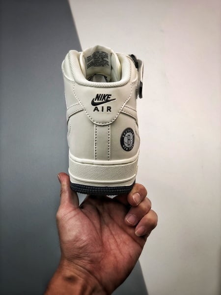 Air Force 107 Mid Branco e Preto - Vista 7