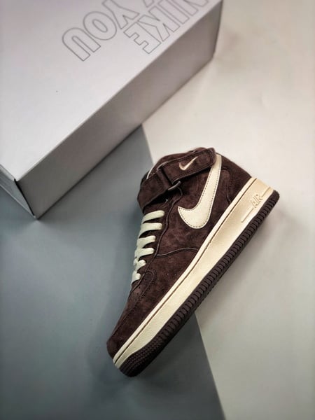 Air Force 107 Mid Chocolate e Marrom Camurca - Vista 4