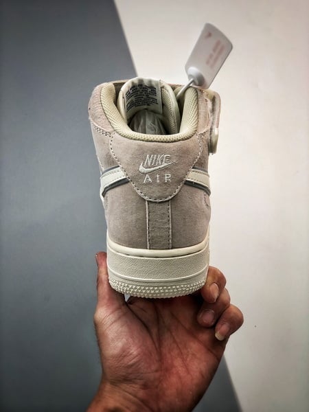 Air Force 107 Mid Cinzento e Branco Reflexo - Vista 3