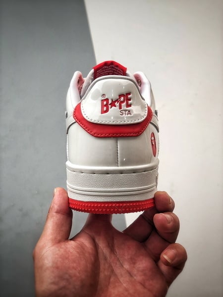 Bape x Air Force 1 Sta Low Vermelho e Branco Verniz - Vista 4