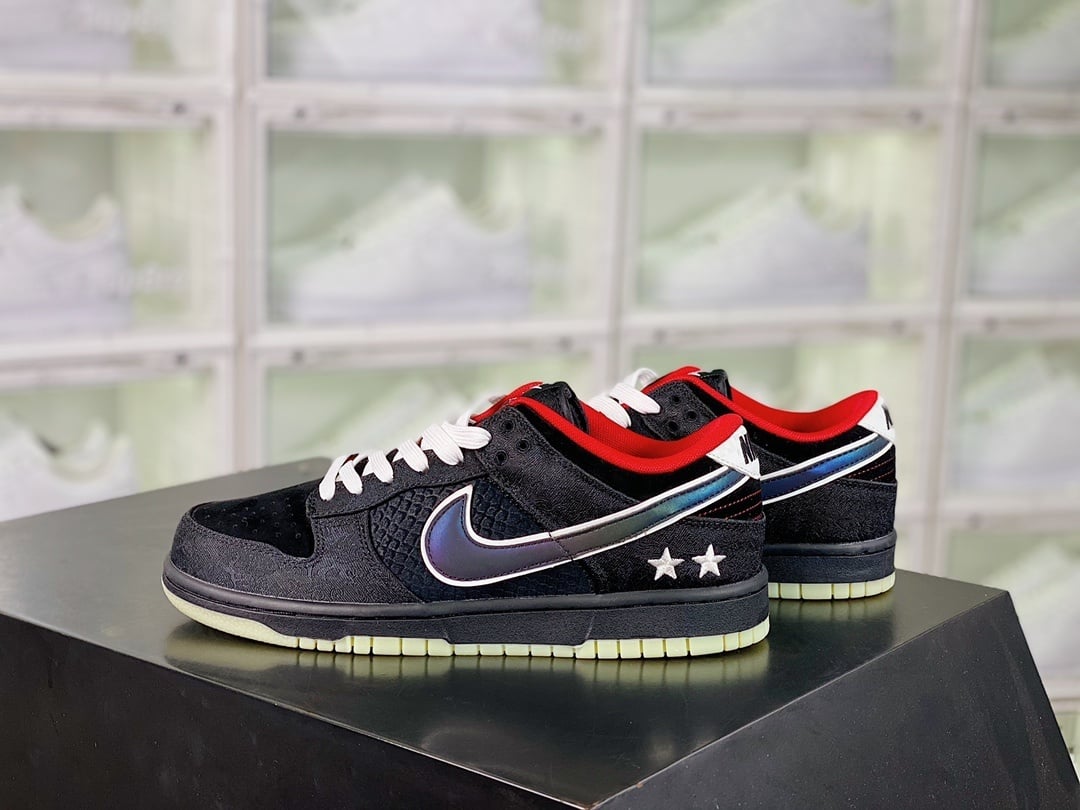 NK Dunk Low LPL Preto e Vermelho Silk Dragon - Vista 2
